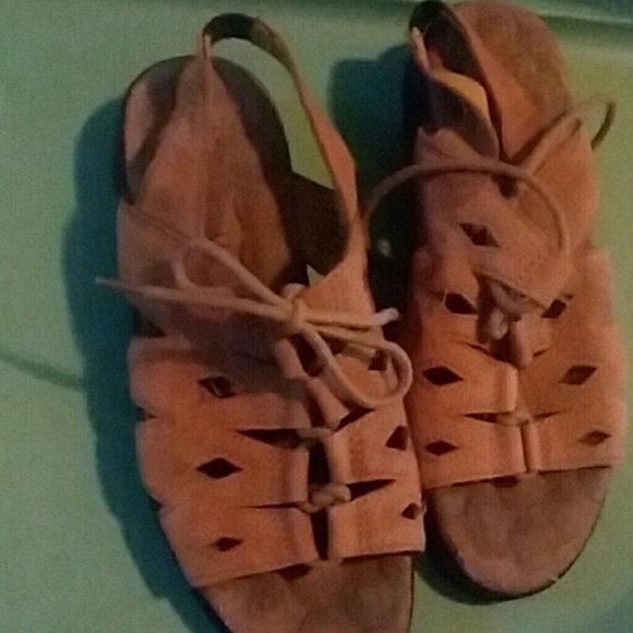 Sandals - Picture 2 of 3